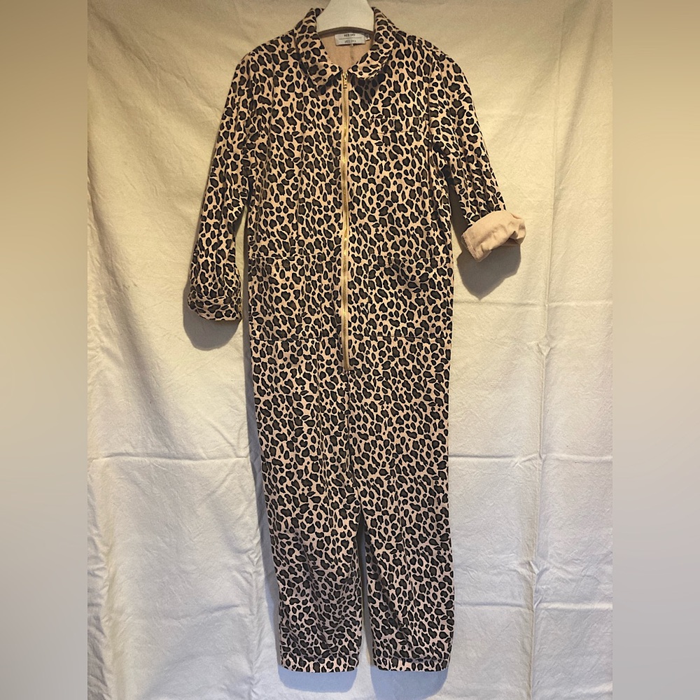 Oversized leopard printed rosy-beige denim jumpsuit